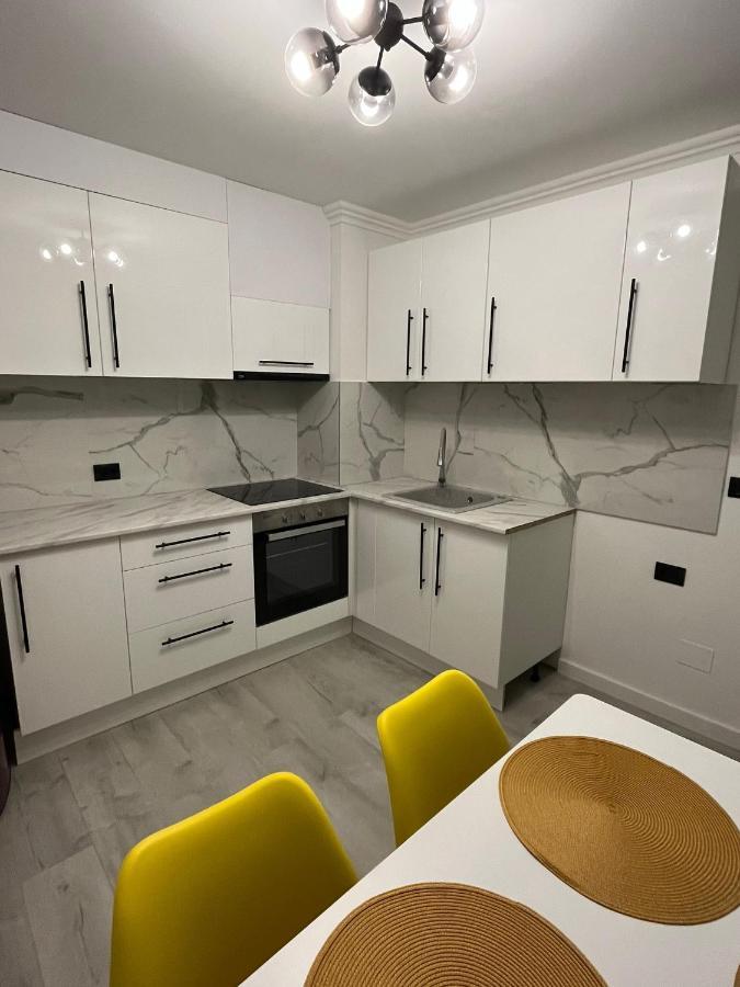Ely Apartaments Borşa エクステリア 写真
